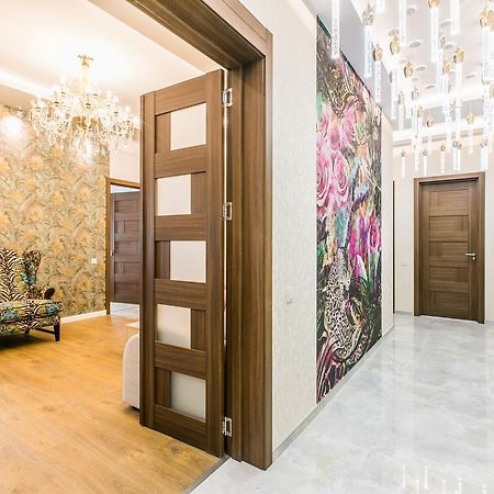 Sweet Home 6 VIP Rustaveli Avenue Tbilisi Buitenkant foto