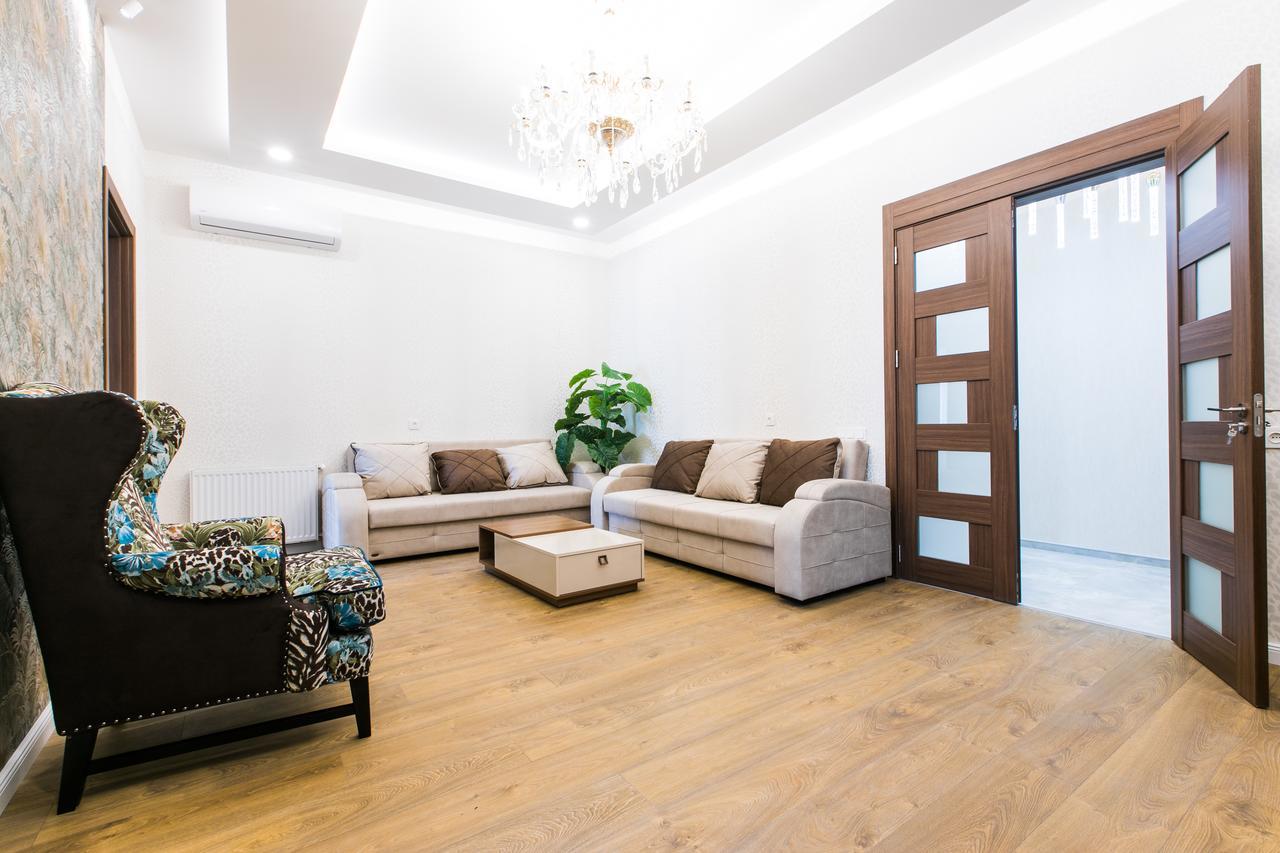 Sweet Home 6 VIP Rustaveli Avenue Tbilisi Buitenkant foto