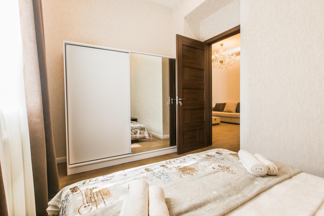 Sweet Home 6 VIP Rustaveli Avenue Tbilisi Buitenkant foto