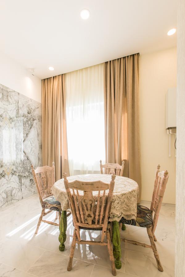 Sweet Home 6 VIP Rustaveli Avenue Tbilisi Buitenkant foto