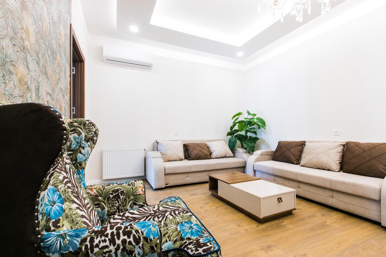 Sweet Home 6 VIP Rustaveli Avenue Tbilisi Buitenkant foto